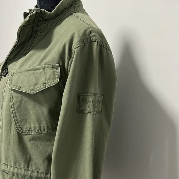 Abercrombie and Fitch || Women’s Forest Green Utility Jackets With 4 pockets  S - Picture 3 of 8